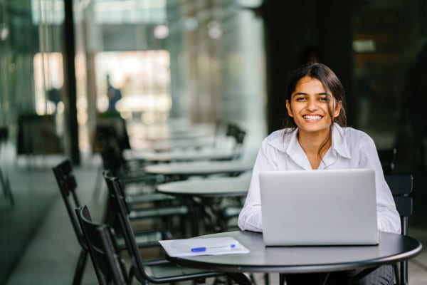 The Impact of Online Distance Learning on Career Development: Insights from JAIN (Deemed-to-be University)